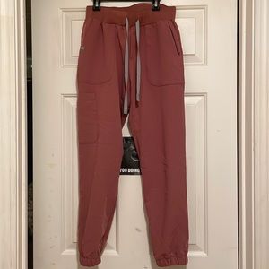 Figs scrub bottoms, petite XS in mauve